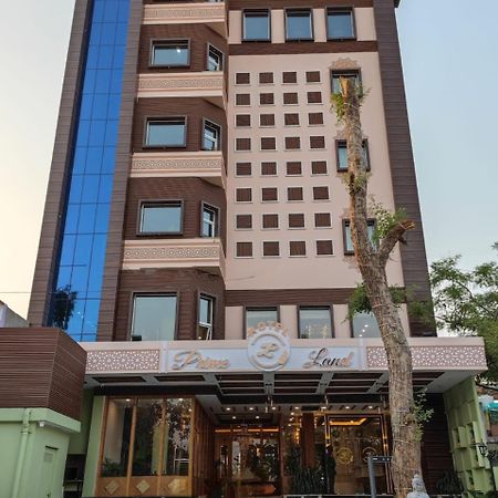 Prime Land Otel Varanasi Dış mekan fotoğraf