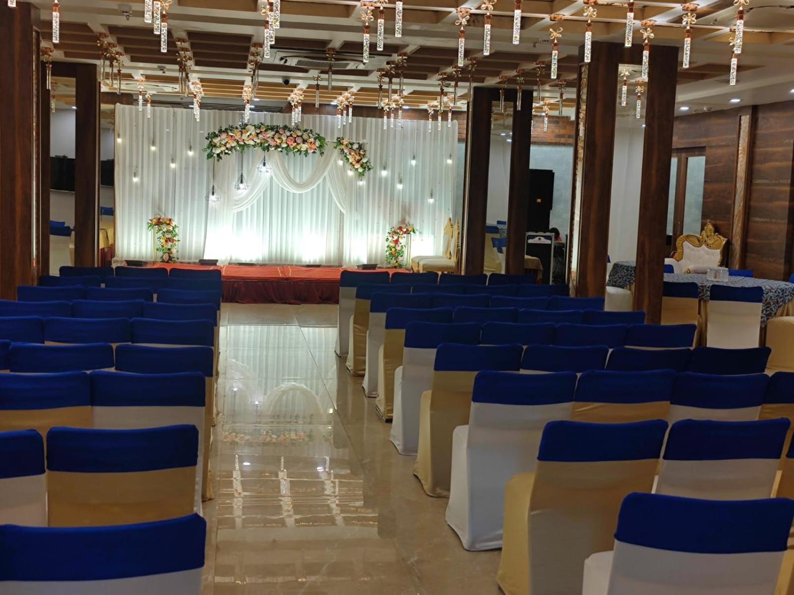 Prime Land Otel Varanasi Dış mekan fotoğraf