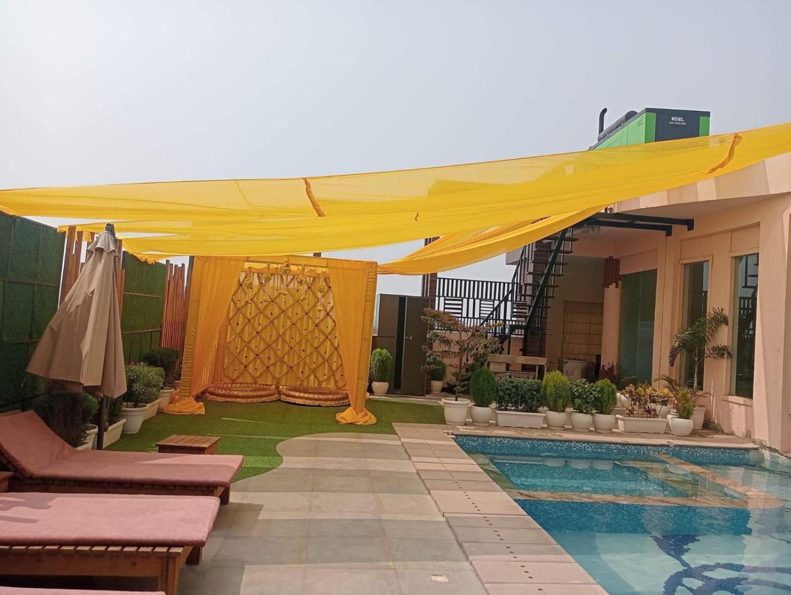 Prime Land Otel Varanasi Dış mekan fotoğraf